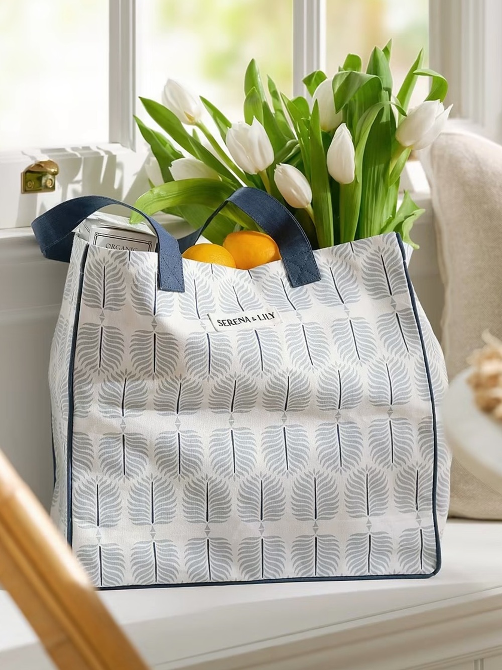 Serena & Lily Cream and Navy Leaf-Print Market Tote